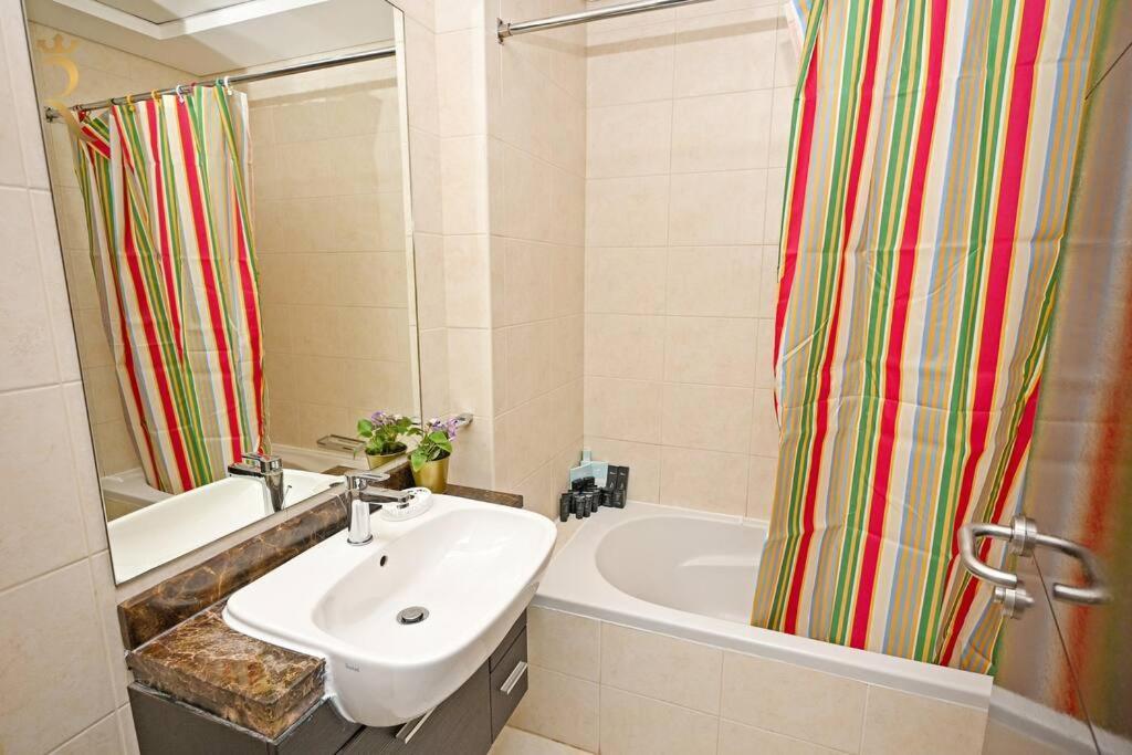 Mangrove Bliss Cozy 2br In Al Reem